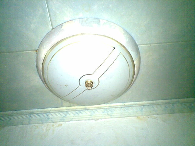 вот эта зловредная пипира которая не откручивается никак - 29032010(002)