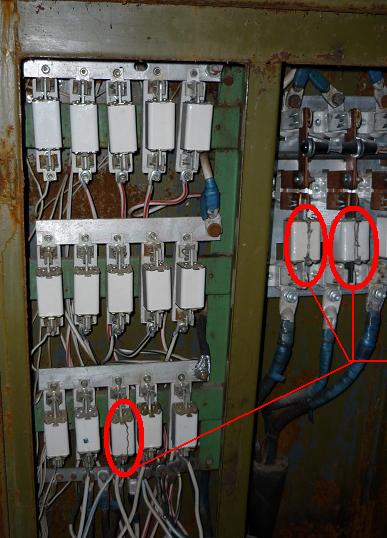 Отгорел ноль на домовом щите - погорела вся техника - P1020121щит.JPG