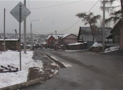 Смели снег и положили асфальт. - 8.jpg