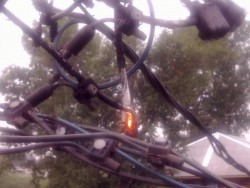 Соединение медного и алюминиевого проводов - Так горит контакт