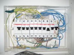 Упало напряжение в розетке - 131352906.jpg