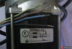 Как подключить двигатель на 220v c  конденсатором? - 14a2eafb648d