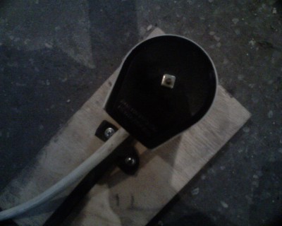 Я так понял что кабель должен быть еще толще чем подводящий из пушки (белый) - pic00108